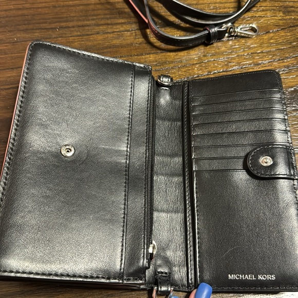 michael kors wallet/crossbody - Picture 3 of 5